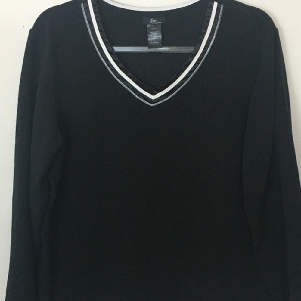 COPY - Aria Collection V Neck Soft Cuddly Top